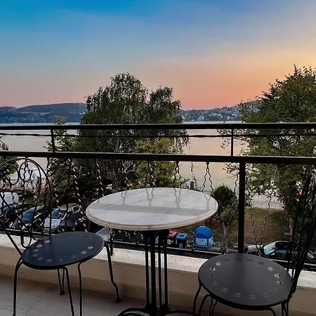 Casa Bianca * カストリア