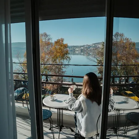 Apartment Casa Bianca Luxury Lakefront 2br 2ba Kastoria