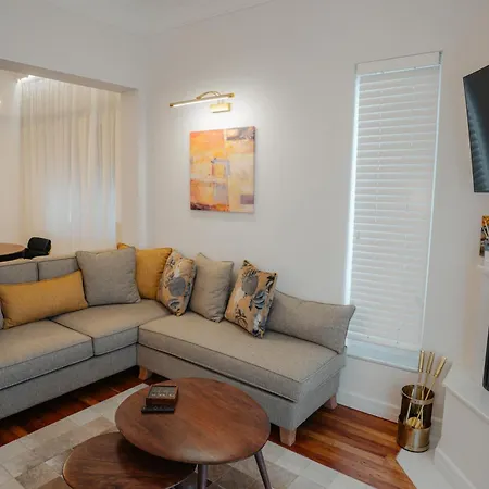 Casa Bianca Luxury Lakefront 2br 2ba * Kastoria